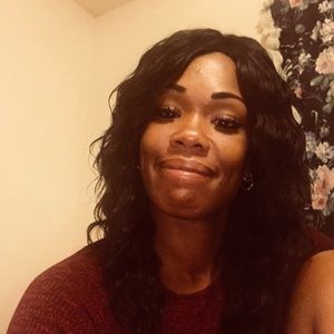 Meet your Posher, Simone